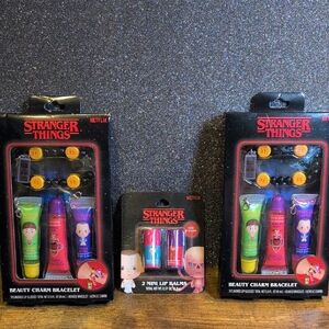 Netflix Stranger Things Beauty Charm Bracelets Lipgloss And Mini Lip Balm Bundle